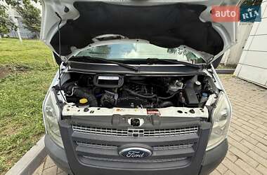 Грузовой фургон Ford Transit 2013 в 