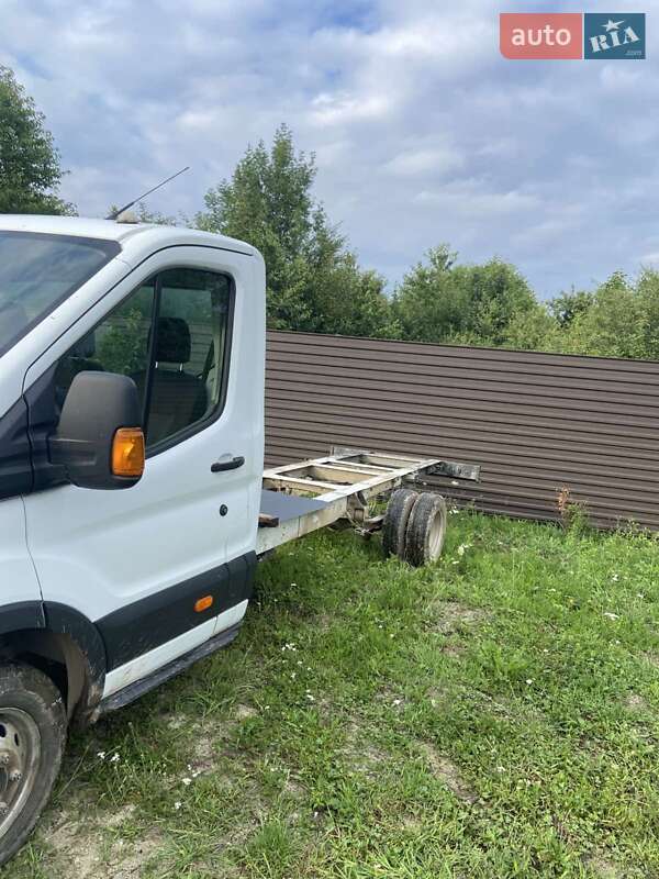Борт Ford Transit 2015 в Стрию