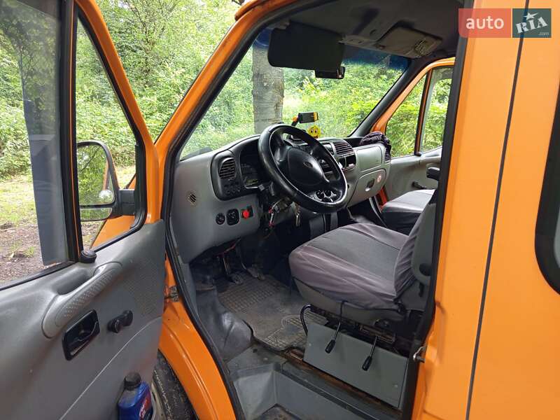 Грузопассажирский фургон Ford Transit 1998 в Бродах