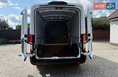 Грузовой фургон Ford Transit 2020 в 
