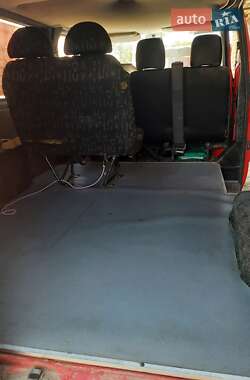 Микроавтобус Ford Transit 2000 в 