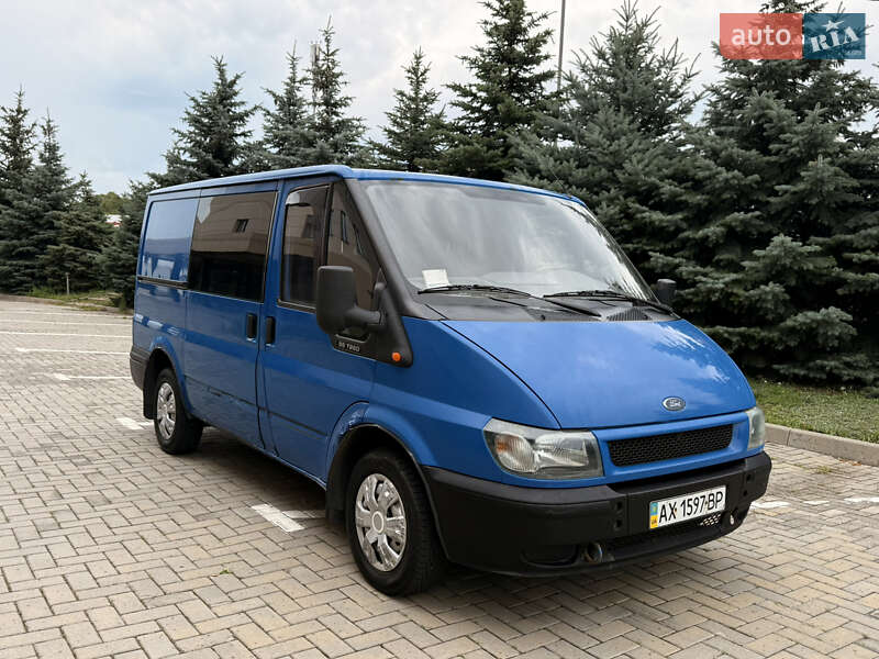 Вантажопасажирський фургон Ford Transit 2004 в 