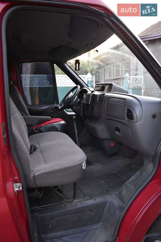 Грузовой фургон Ford Transit 2004 в Измаиле