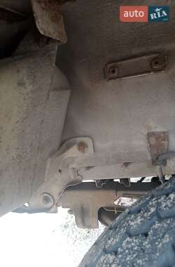 Грузовой фургон Ford Transit 1999 в 