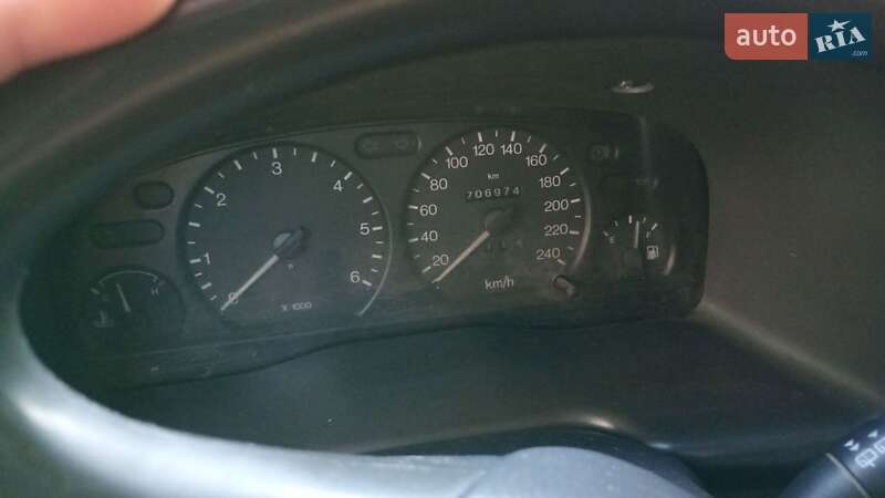 Грузовой фургон Ford Transit 2003 в Чернигове