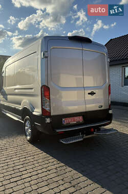Грузовой фургон Ford Transit 2022 в 