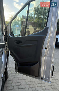 Грузовой фургон Ford Transit 2022 в 