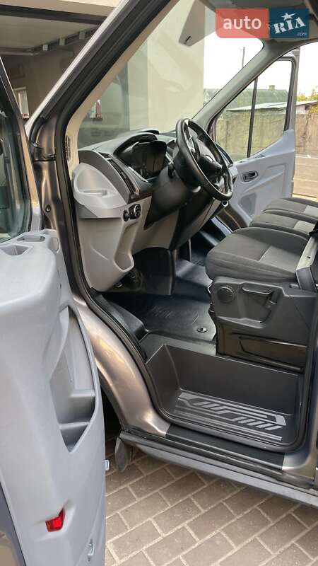 Грузовой фургон Ford Transit 2015 в Маневичах