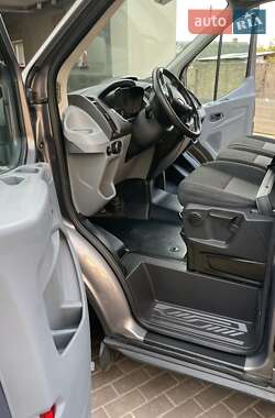 Грузовой фургон Ford Transit 2015 в 