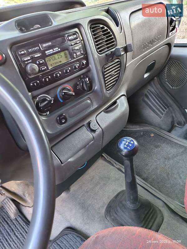 Вантажний фургон Ford Transit 2005 в Кам'янському