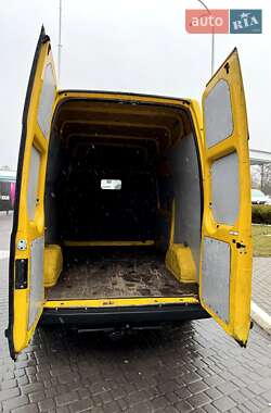 Грузовой фургон Ford Transit 2012 в 