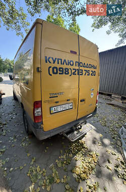Грузовой фургон Ford Transit 2012 в 
