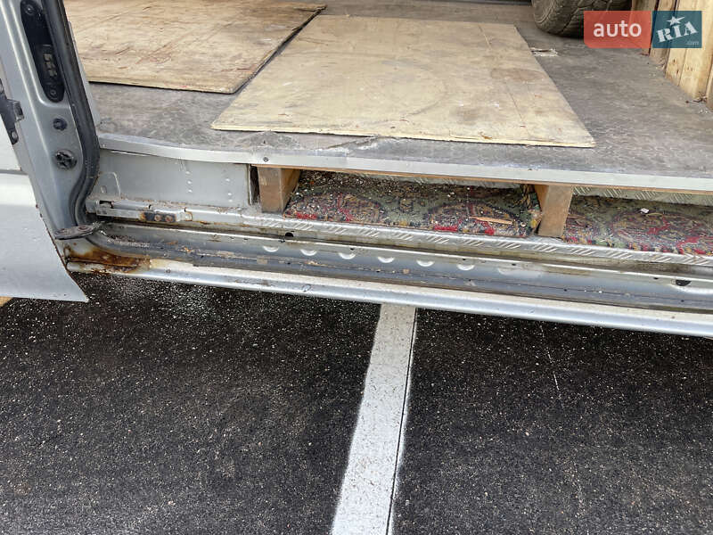 Грузовой фургон Ford Transit 2011 в Коростене