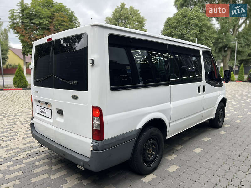 Микроавтобус Ford Transit 2008 в Черновцах