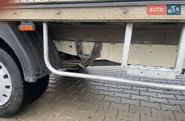 Грузовой фургон Ford Transit 2001 в 
