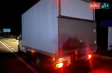 Грузовой фургон Ford Transit 2001 в 