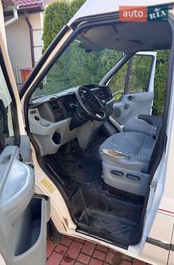 Грузовой фургон Ford Transit 2011 в 