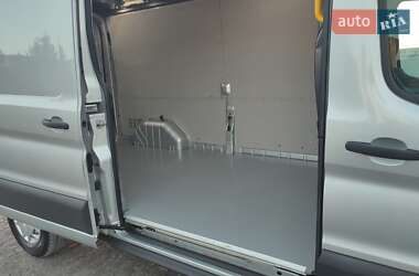 Грузовой фургон Ford Transit 2019 в 