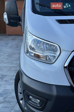 Грузовой фургон Ford Transit 2020 в 