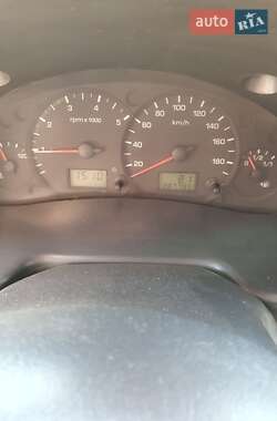 Грузовой фургон Ford Transit 2006 в 