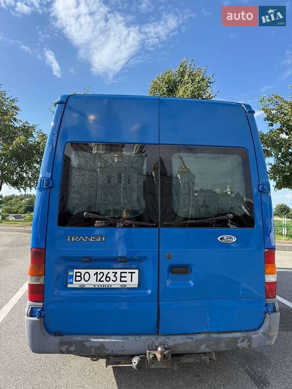 Грузовой фургон Ford Transit 2005 в Почаеве