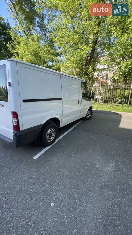 Грузовой фургон Ford Transit 2012 в Киеве