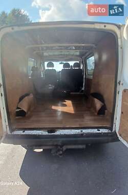 Грузовой фургон Ford Transit 2003 в 