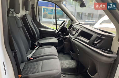 Грузовой фургон Ford Transit 2022 в 