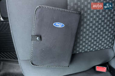 Грузовой фургон Ford Transit 2020 в 