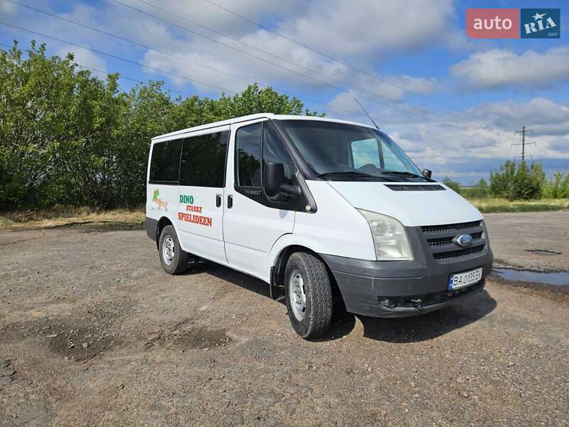 Другие автобусы Ford Transit 2009 в Новомиргороде