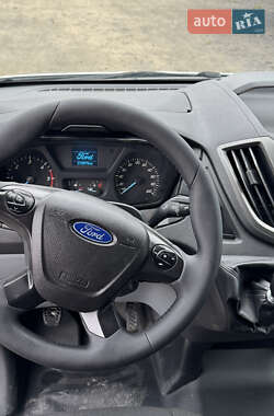 Грузовой фургон Ford Transit 2019 в 