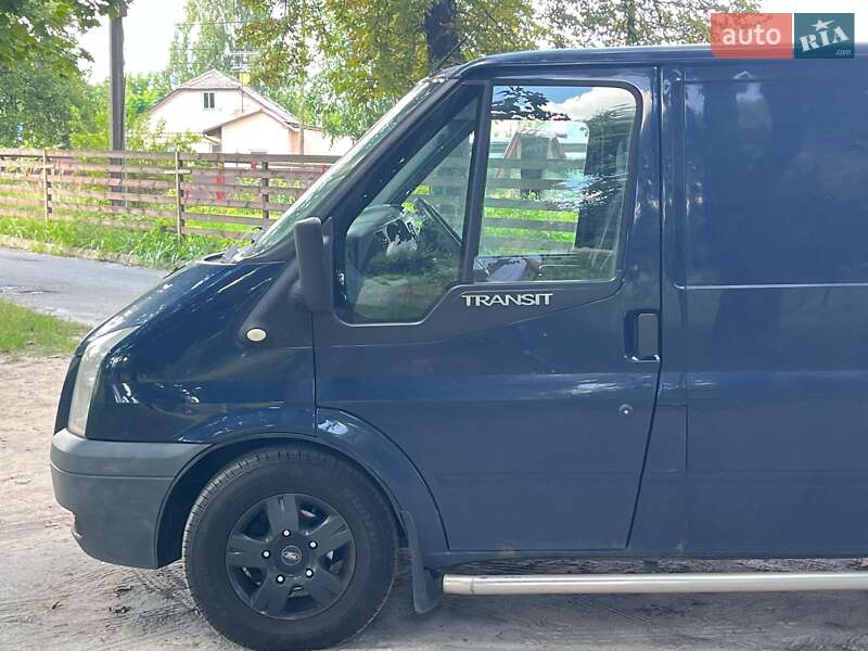 Грузовой фургон Ford Transit 2010 в Киеве