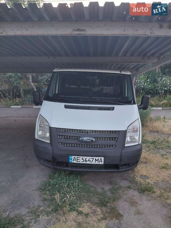 Грузовой фургон Ford Transit 2013 в 