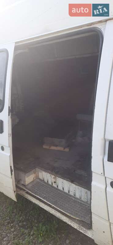 Грузовой фургон Ford Transit 1993 в Черновцах