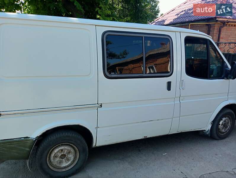 Ford Transit 2000