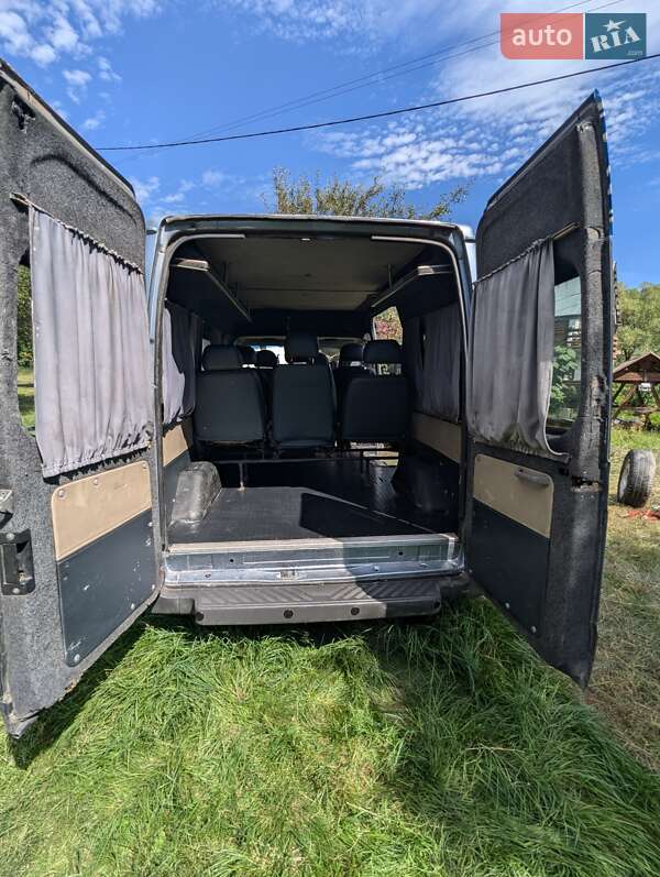 Микроавтобус Ford Transit 2002 в Яремче