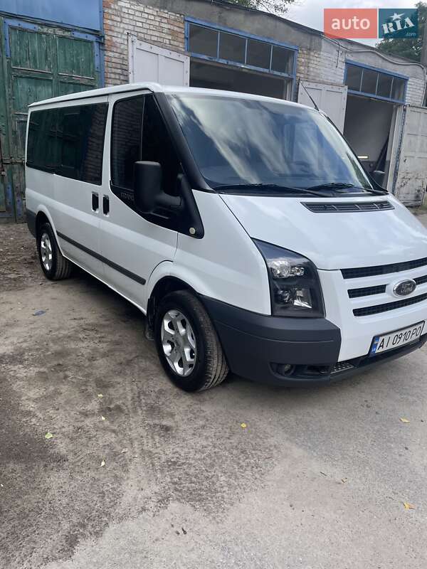 Микроавтобус Ford Transit 2011 в 
