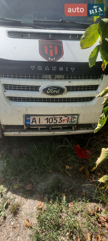 Грузовой фургон Ford Transit 2012 в 