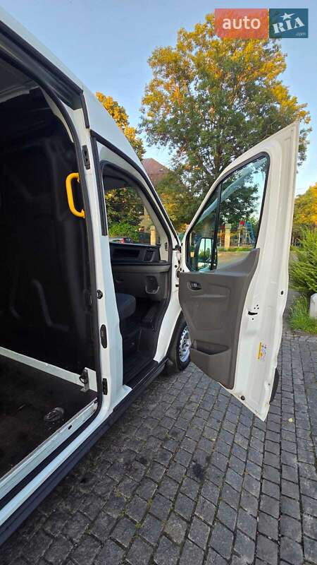 Вантажний фургон Ford Transit 2019 в Києві