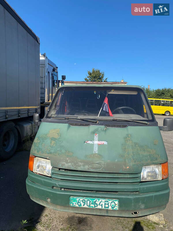 Грузовой фургон Ford Transit 1987 в 