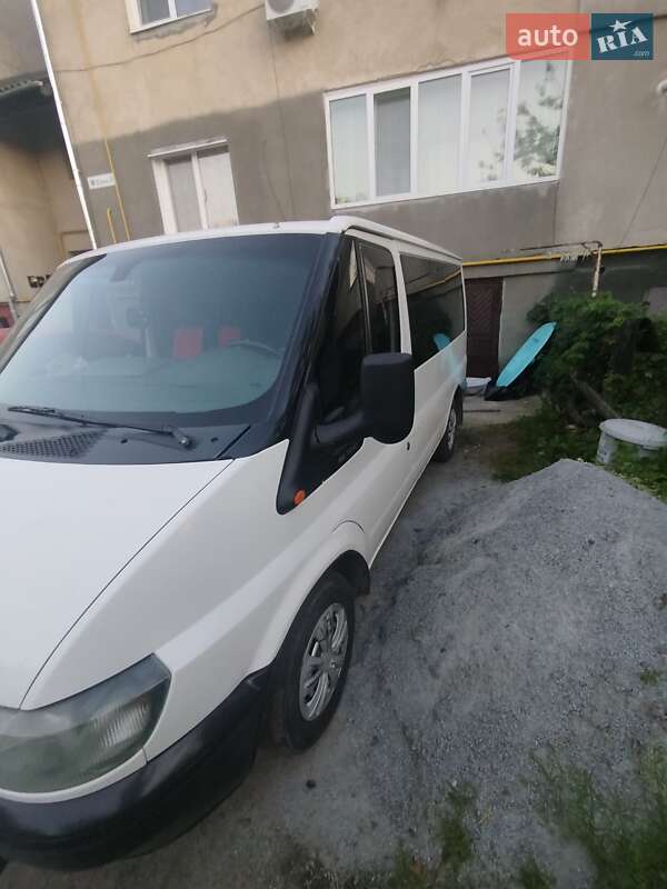 Грузопассажирский фургон Ford Transit 2004 в Дубно