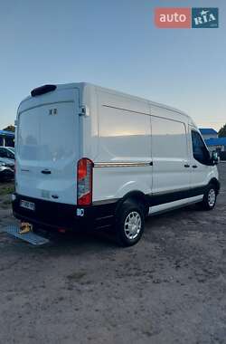 Грузовой фургон Ford Transit 2020 в 
