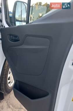Грузовой фургон Ford Transit 2020 в 