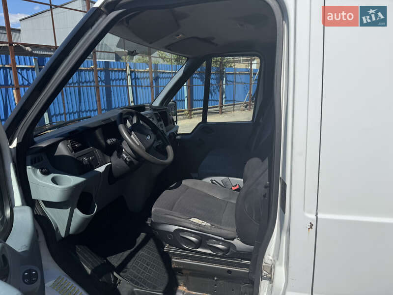 Грузовой фургон Ford Transit 2013 в Киеве