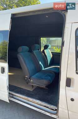 Грузопассажирский фургон Ford Transit 2001 в 
