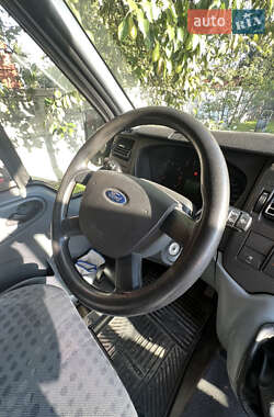 Грузовой фургон Ford Transit 2013 в 