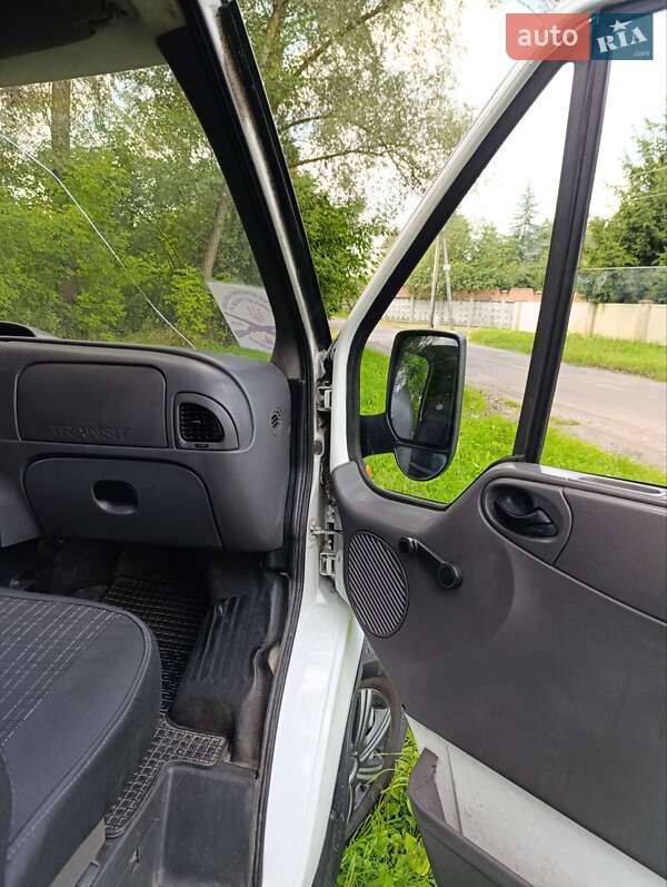 Грузопассажирский фургон Ford Transit 2000 в Боярке