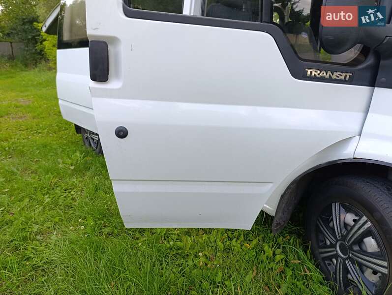 Грузопассажирский фургон Ford Transit 2000 в Боярке