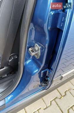 Грузопассажирский фургон Ford Transit 2005 в 