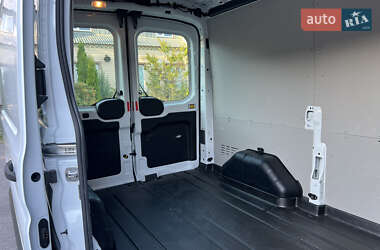 Грузовой фургон Ford Transit 2020 в 